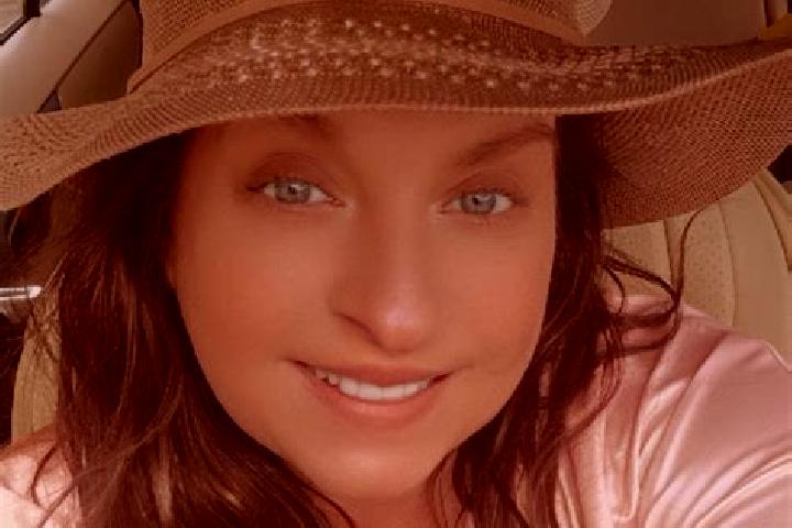 Stella, 35 — Escort in Unionport, United States