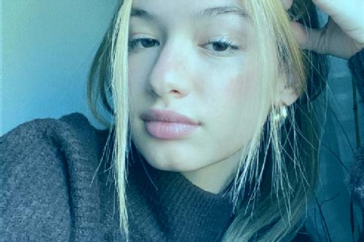 Stella, 36, a blonde brown-eyed caucasian companion based in Gemmenich. Offering Massage, Overnight, OWO. Available for incall and outcall, overnight booking...