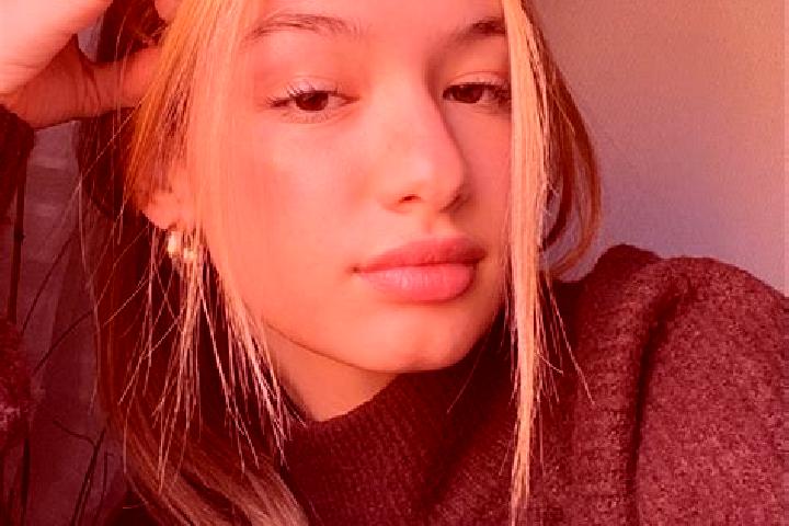 Stella, 36, a blonde brown-eyed caucasian companion based in Penataban Krajan Satu. Offering Massage, Domination, Dinner Date, Couples, OWO. Available for in...