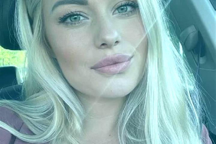 Stella, 36, a blonde hazel-eyed caucasian companion based in Zamora Pico de Oro. Offering Fetish, Couples, Striptease, Duos. Available for incall and outcall...