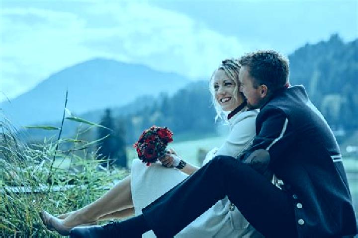 Stella, 36, a red dark-eyed mixed companion based in Kitzbuehel. Offering Couples, Girlfriend Experience, Deep French Kissing. Available for incall and outca...