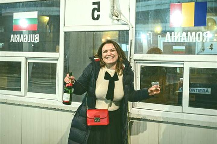 Stella, 36 — Escort in Sanduleni, Romania