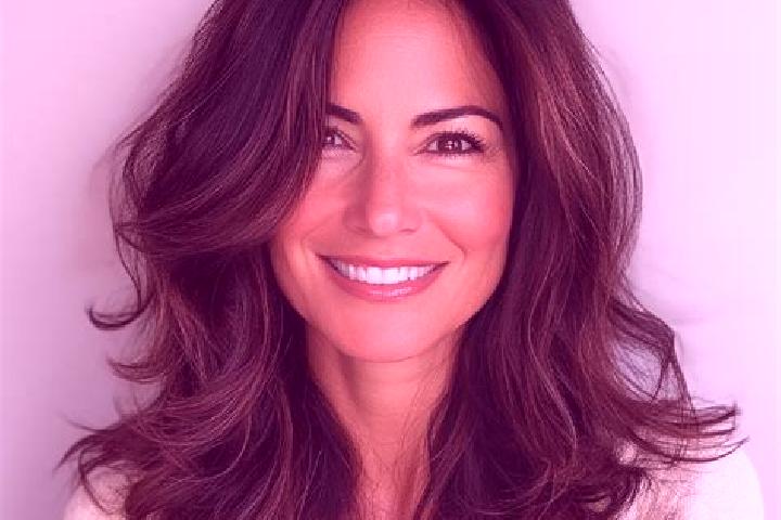 Stella, 37, a chestnut dark-eyed middle eastern companion based in La Fermina. Offering Domination, Overnight, Deep French Kissing, Fetish. Available for inc...