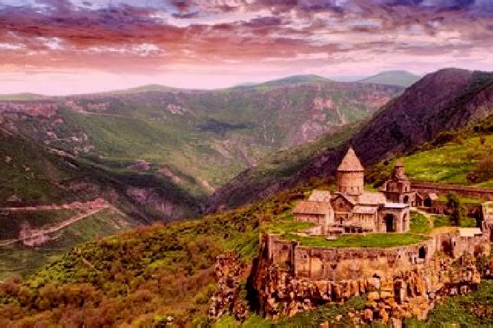 Stella, 37 — Escort in Darbnik, Armenia