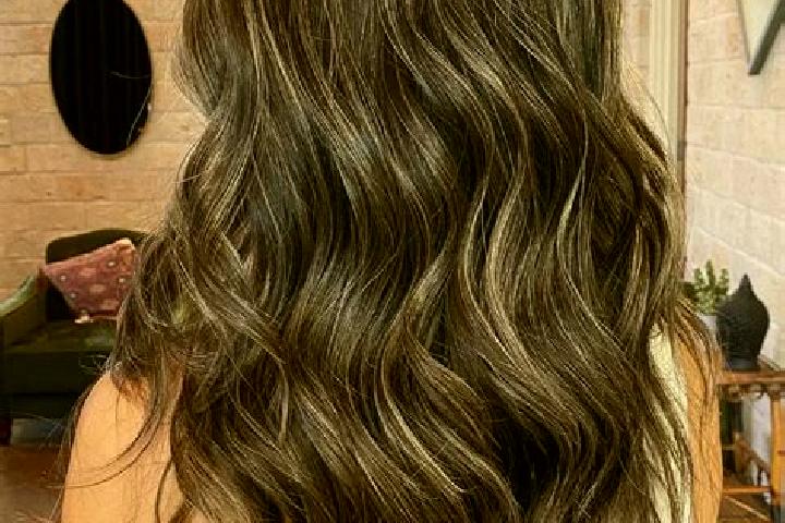 Stella, 38, a brunette grey-eyed slavic companion based in Shamary. Offering Couples, Prostate Massage, OWO. Available for incall and outcall, day and evenin...