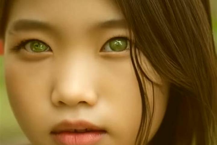 Stella, 38, a red green-eyed asian companion based in Xuanhuadian. Offering Party Girl, Erotic Massage, 69. Available for incall and outcall, overnight booki...