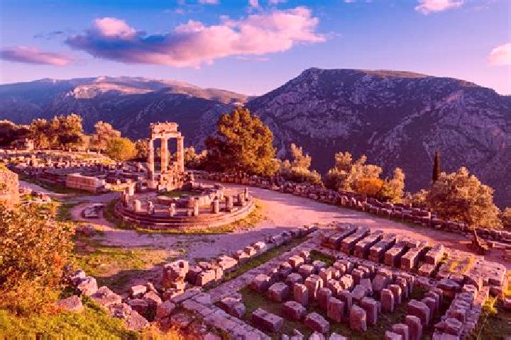 Stella, 38 — Escort in Delphi, Greece