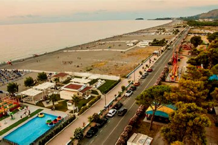 Stella, 38 — Escort in Marina di Santa Maria del Cedro, Italy