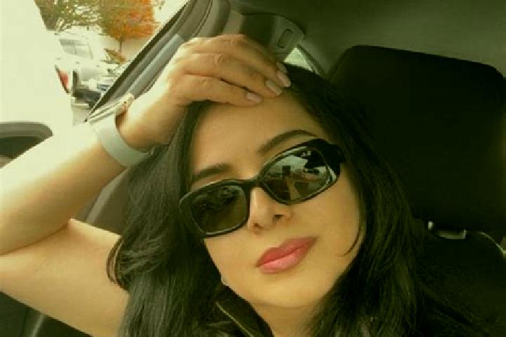 Stella, 38 — Escort in Zarrin Kola-ye Pa in, Iran