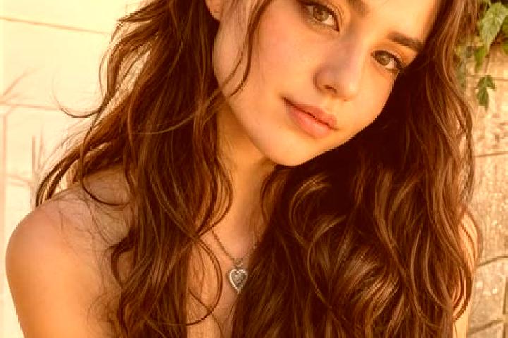 Stella, 39, a black hazel-eyed mediterranean companion based in Bustamante. Offering 69, BDSM, Couples, Party Girl. Available for incall and outcall, day and...