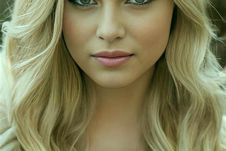Stella, 39, a blonde grey-eyed mediterranean companion based in Rose Hill. Offering Deep French Kissing, A-Level, Party Girl. Available for incall and outcal...