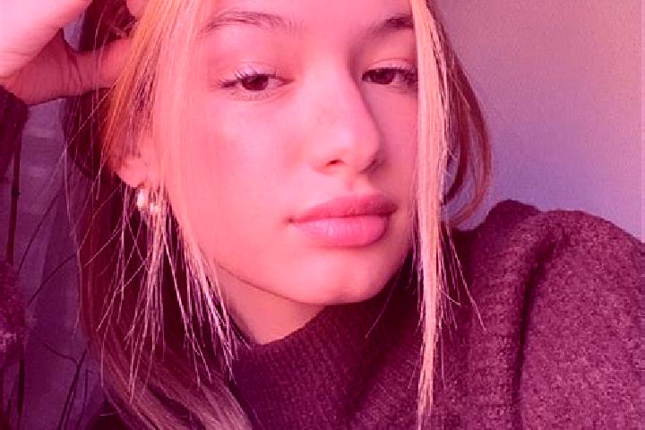 Victoria, 20, a blonde brown-eyed indian companion based in Grieskirchen. Offering OWO, Roleplay, CIM. Available for incall and outcall, day and evening dates.