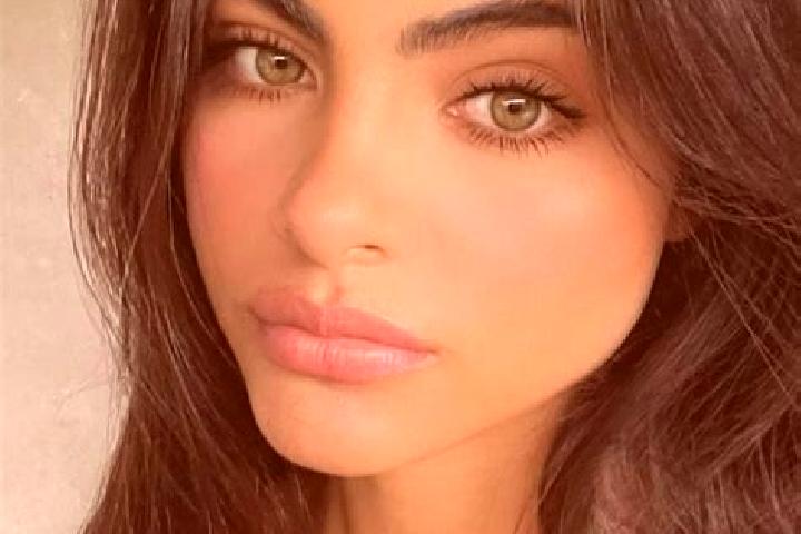 Victoria, 20, a brunette dark-eyed middle eastern companion based in Cajaruro. Offering GFE, OWO, Dinner Date, Domination. Available for incall and outcall, ...