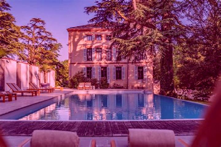 Victoria, 20 — Escort in Fiac, France