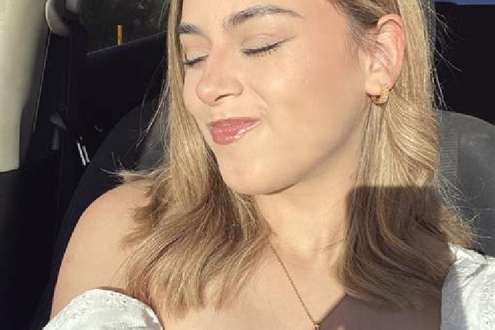 Victoria, 20 — Escort in Sabinas, Mexico