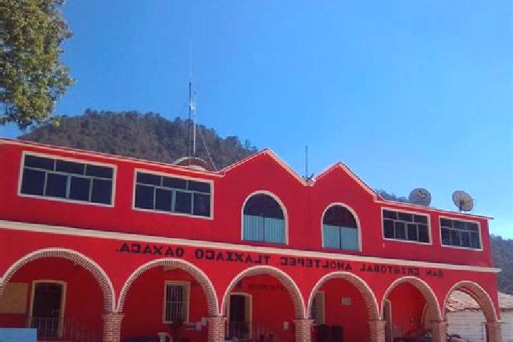 Victoria, 20 — Escort in San Cristobal Amoltepec, Mexico