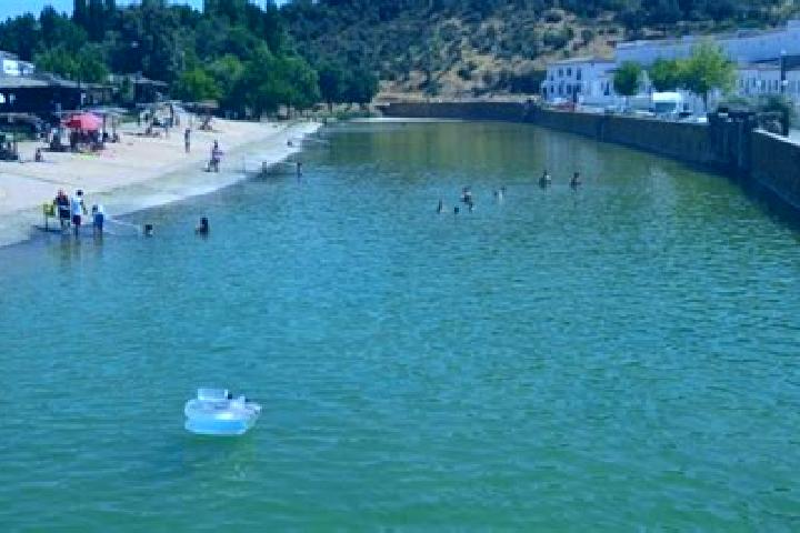 Victoria, 20 — Escort in San Nicolas del Puerto, Spain