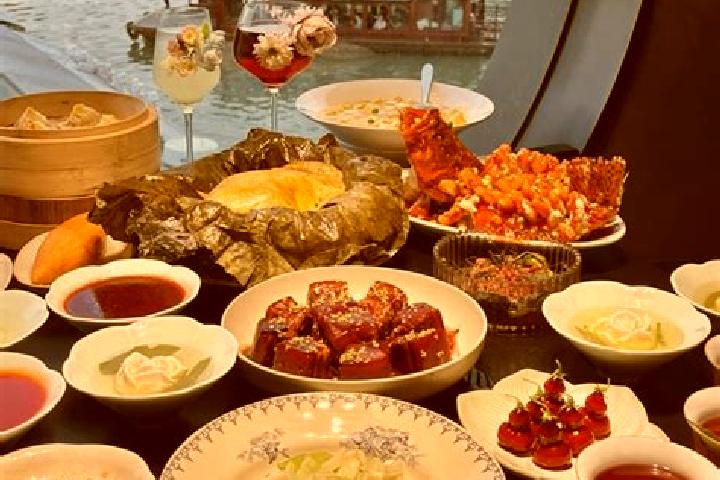 Victoria, 20 — Escort in Xizhou, Taiwan