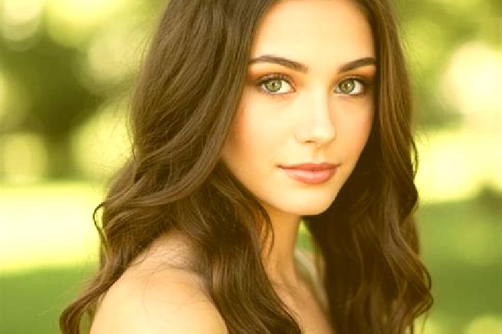 Victoria, 21, a auburn hazel-eyed mixed companion based in Bestovje. Offering Striptease, Party Girl, Travel Companion. Available for incall and outcall, ove...