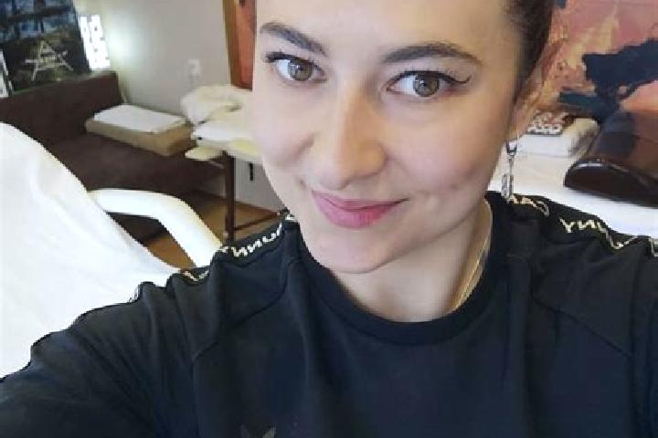 Victoria, 21, a black brown-eyed european companion based in Matsuto. Offering Deep French Kissing, Dinner Date, Girlfriend Experience, Fetish, Erotic Massag...