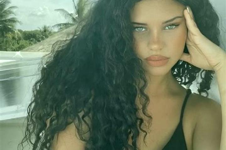 Victoria, 21, a black grey-eyed latina companion based in Buzdyak. Offering Erotic Massage, OWO, BDSM, Party Girl. Available for incall and outcall, overnigh...