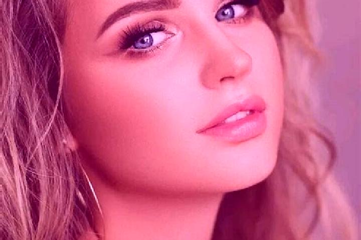 Victoria, 21, a dark blonde blue-eyed slavic companion based in Kstovo. Offering GFE, Dinner Date, A-Level, BDSM. Available for incall and outcall, day and e...