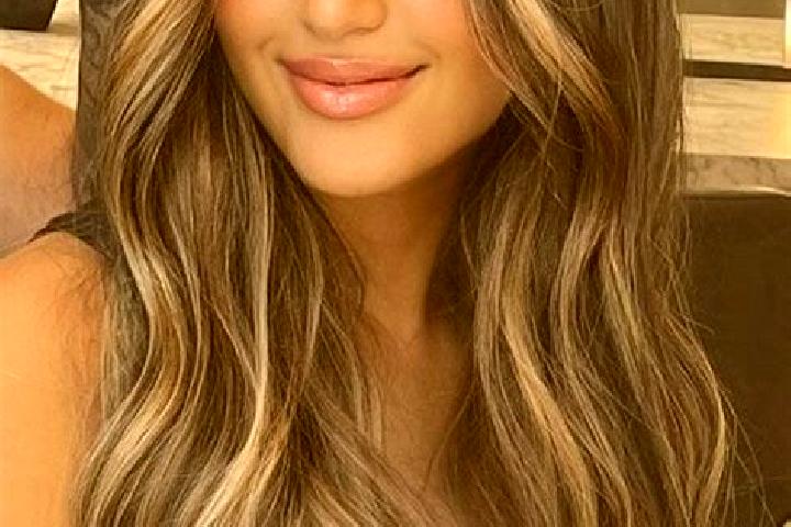 Victoria, 21, a dark blonde brown-eyed european companion based in Rembaza. Offering Erotic Massage, Tantra. Available for incall and outcall, day and evenin...