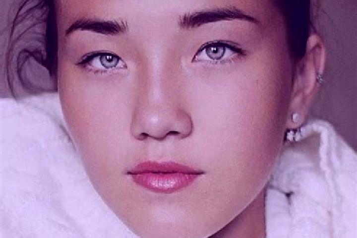 Victoria, 21, a dark blonde grey-eyed caucasian companion based in Chainpur. Offering Overnight, Massage, CIM. Available for incall and outcall, overnight bo...