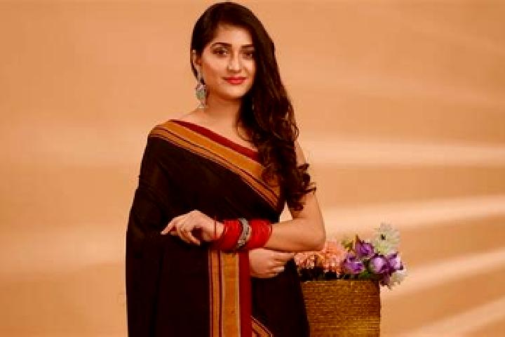 Victoria, 21 — Escort in Ilkal, India