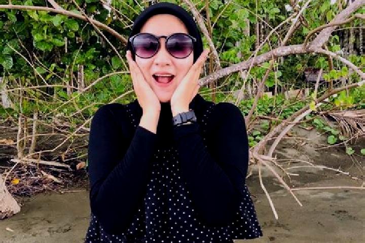 Victoria, 21 — Escort in Manalu, Indonesia