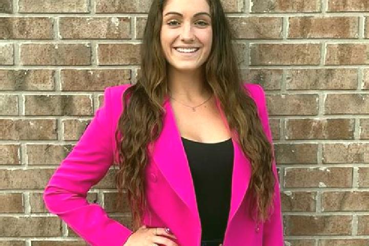 Victoria, 21 — Escort in Melcher-Dallas, United States