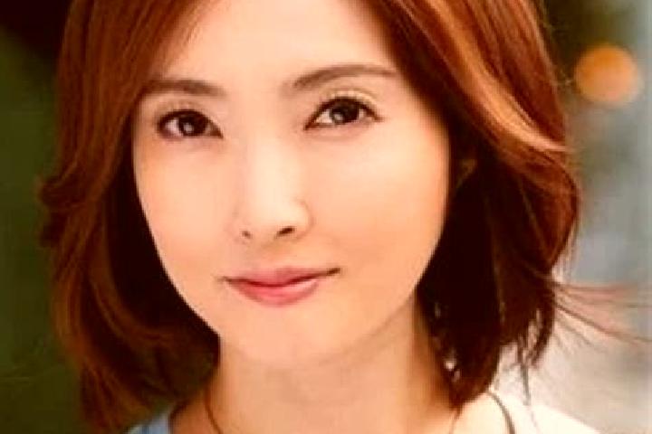 Victoria, 21 — Escort in Nishiwaki, Japan