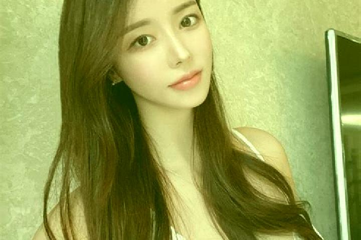 Victoria, 21 — Escort in Xiongbei, China
