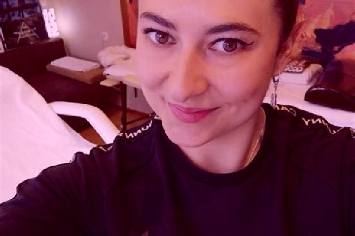 Victoria, 22, a black amber-eyed european companion based in El Crucero de Santa Maria. Offering Massage, Prostate Massage, Overnight. Available for incall a...