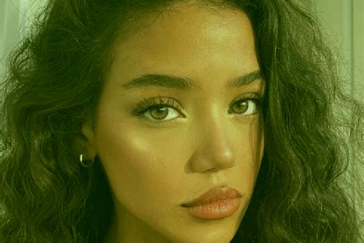 Victoria, 22, a black brown-eyed mixed companion based in Tillingham. Offering Deep French Kissing, Travel Companion, Couples. Available for incall and outca...