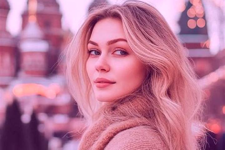 Victoria, 22, a blonde hazel-eyed slavic companion based in Les Clees. Offering Couples, Fetish, Overnight, CIM, OWO. Available for incall and outcall, overn...