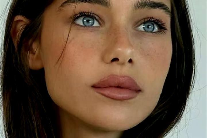 Victoria, 22, a brunette brown-eyed european companion based in Baroda. Offering Deep French Kissing, CIM. Available for incall and outcall, day and evening ...