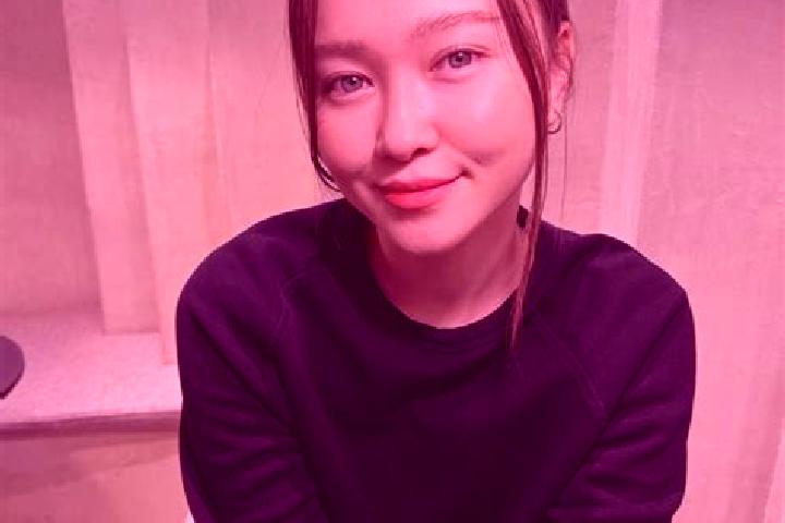Victoria, 22, a chestnut blue-eyed asian companion based in Janville. Offering GFE, Deep French Kissing, Duos, Party Girl. Available for incall and outcall, ...