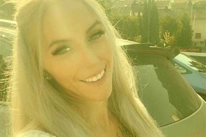 Victoria, 22 — Escort in Birlenbach, France