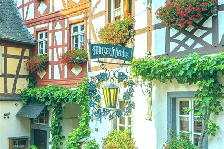 Victoria, 22 — Escort in Embuhren, Germany