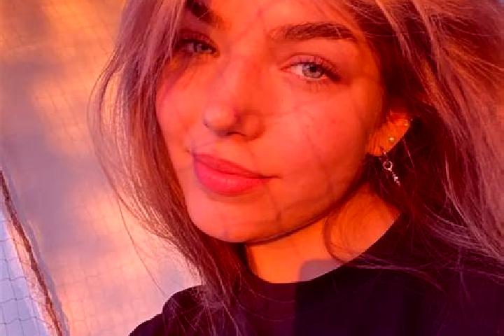 Victoria, 22 — Escort in Fibis, Romania
