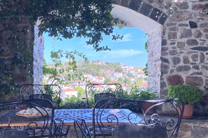 Victoria, 22 — Escort in Kyriaki, Greece