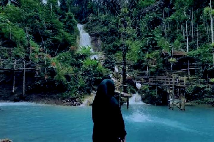 Victoria, 22 — Escort in Ramban Kulon, Indonesia
