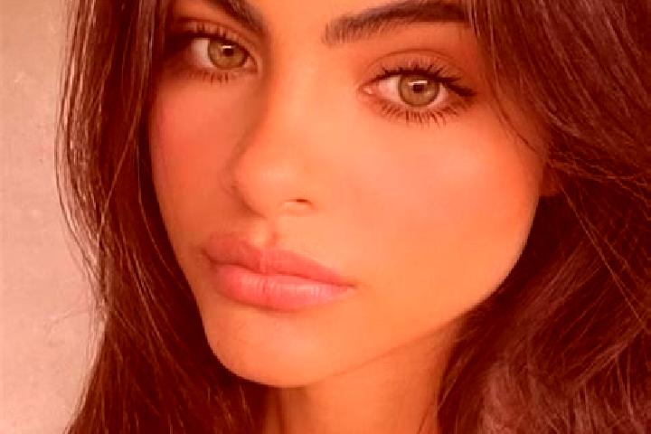 Victoria, 23, a black hazel-eyed middle eastern companion based in Oyster Bay. Offering Massage, Travel Companion. Available for incall and outcall, overnigh...