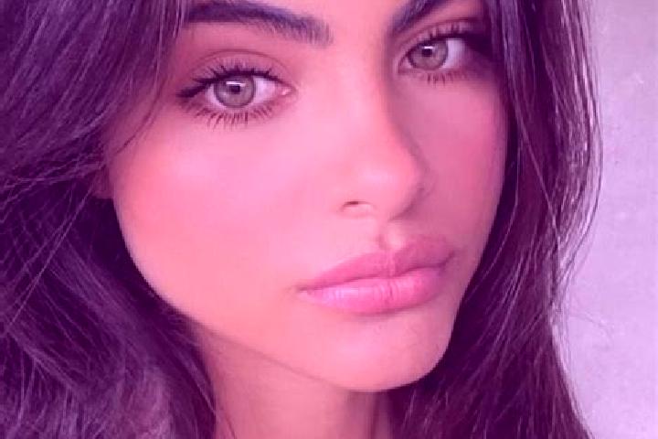 Victoria, 23, a brunette dark-eyed slavic companion based in Angoche. Offering OWO, 69, Duos, Tantra. Available for incall and outcall, day and evening dates.