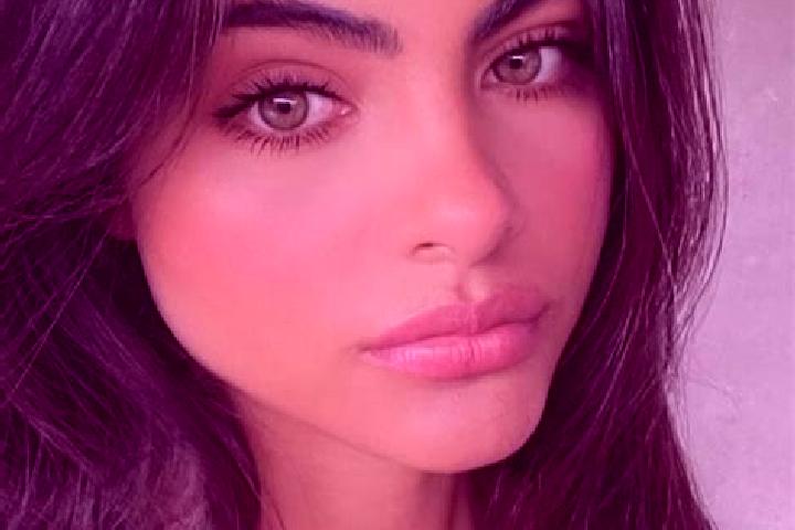 Victoria, 23, a dark blonde green-eyed european companion based in El Cafetal. Offering A-Level, CIM, Dinner Date. Available for incall and outcall, day and ...