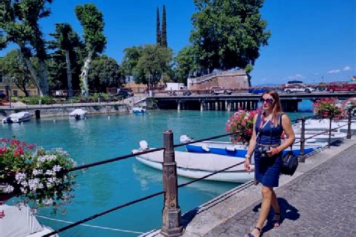 Victoria, 23, a red brown-eyed latina companion based in Peschiera del Garda. Offering Travel Companion, OWO, Couples, Deep French Kissing. Available for inc...