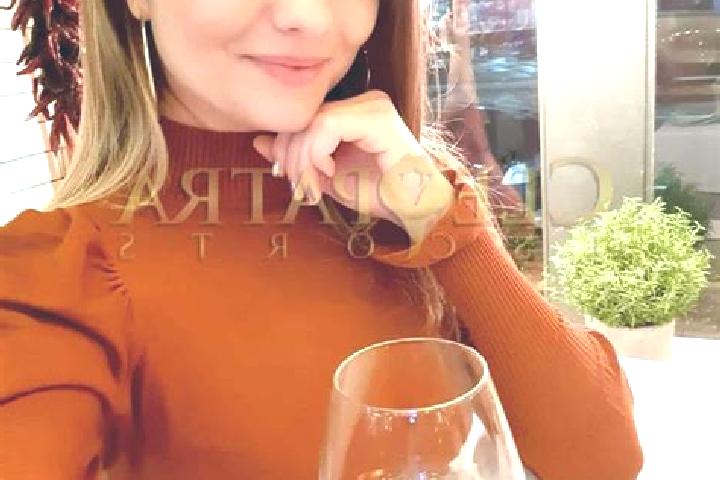 Victoria, 23, a red grey-eyed mixed companion based in Ravenstein. Offering Dinner Date, Erotic Massage, OWO. Available for incall and outcall, day and eveni...