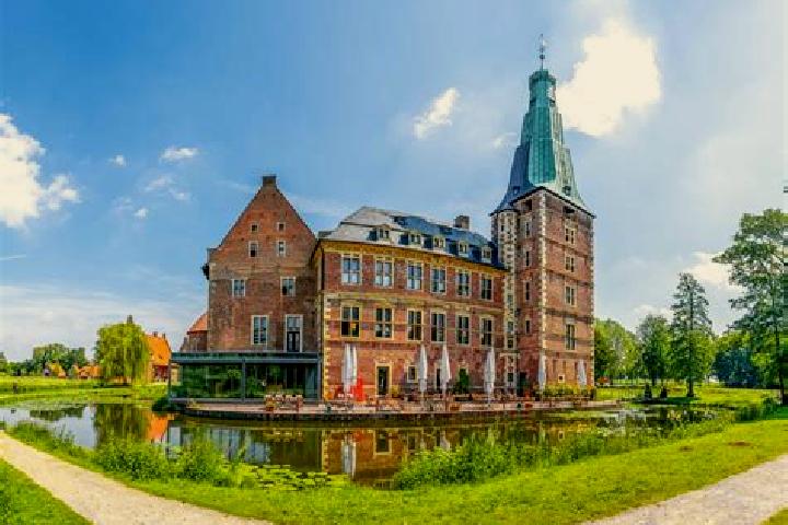 Victoria, 24 — Escort in Metelen, Germany