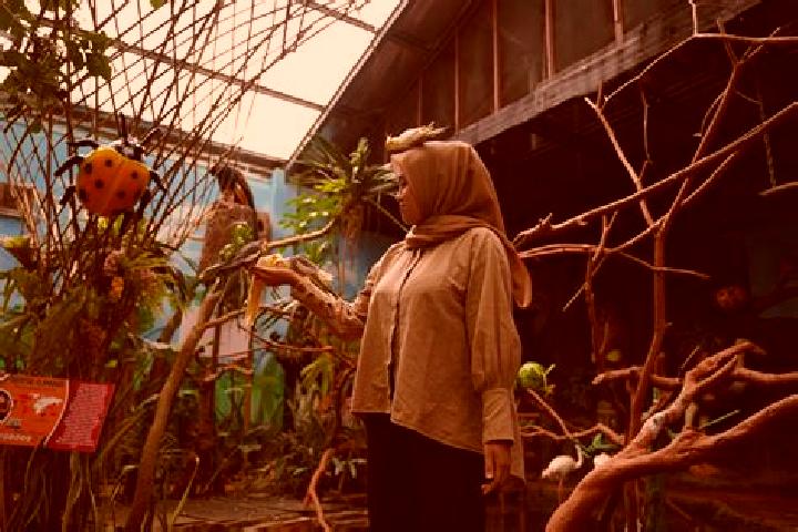 Victoria, 24 — Escort in Parumasan Timur, Indonesia